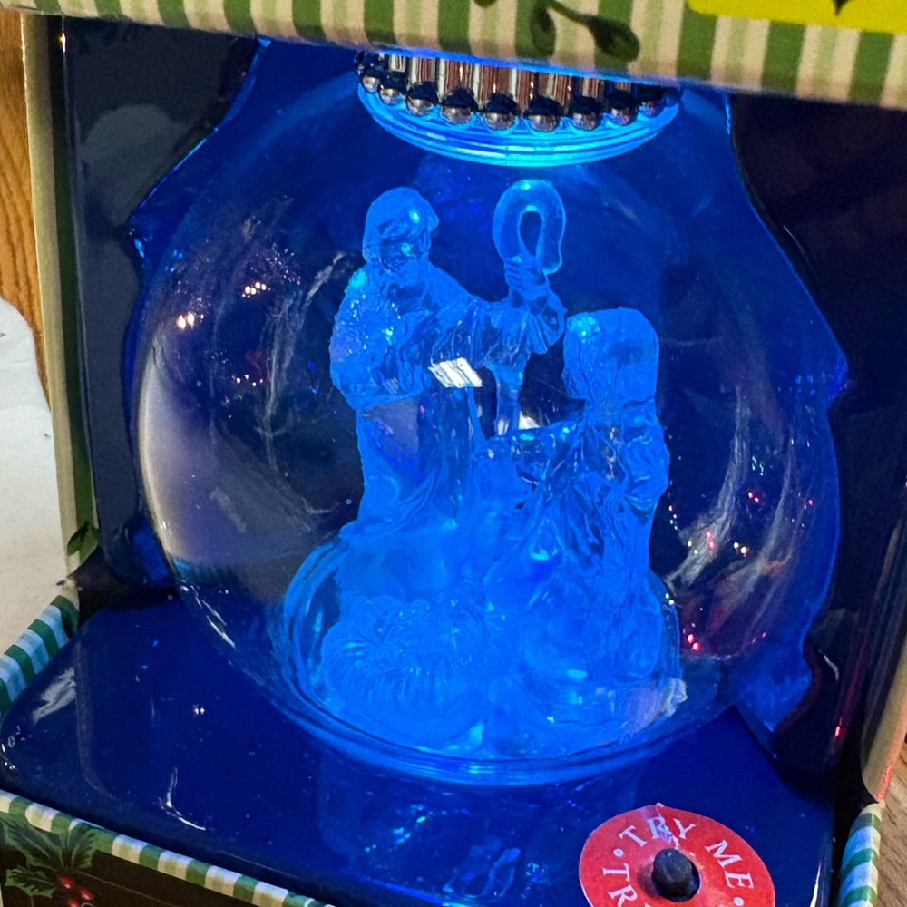 Color-Changing LED Lights Lighted Ornament